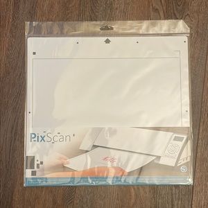 PixScan Mat. Cutting Area: 8.5” x 11.5” For use with Silhouette CAMEO.